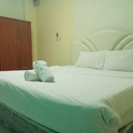 Castaway'S 420 Hotel Hua Hin Exterior photo